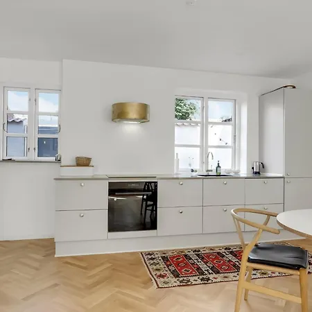 Townhouse In The Heart Of - Possibility Of Own Parking Space